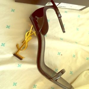 SAINT LAURENT
Opyum YSL Ankle Strap Sandal